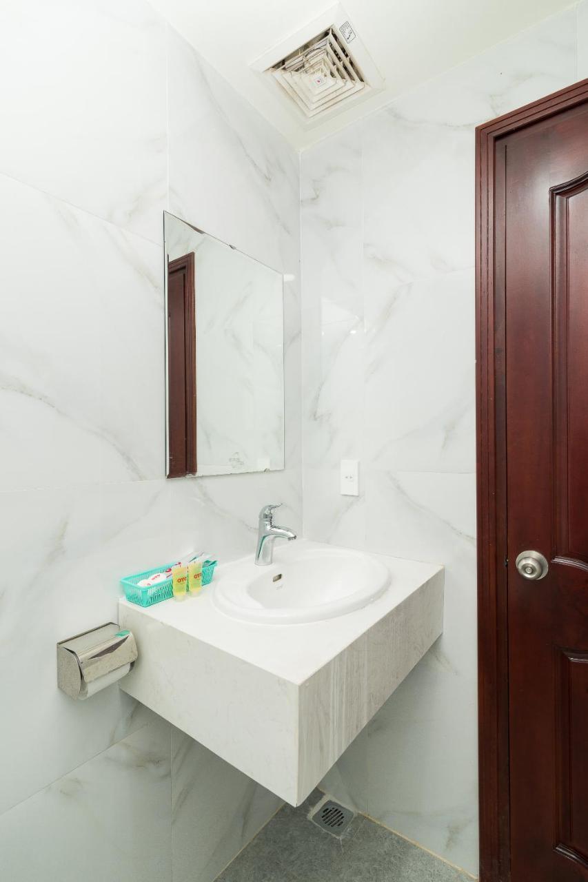 Oyo 176 374 Hotel Nha Trang Exterior foto